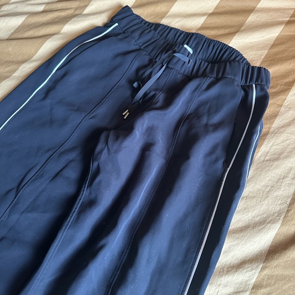 Lululemon Athletica Black Trouser Pants with White Trim - Picture 2 of 5